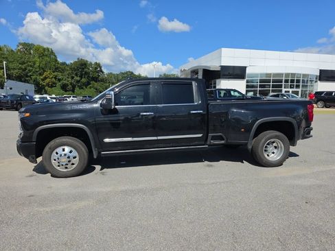 Used 2026 Chevrolet Silverado 3500 High Country w/ High Country Premium Package AWD/4WD image 4