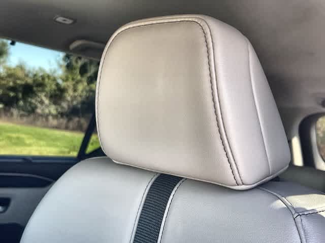 Used 2026 Honda Pilot EX-L image 25