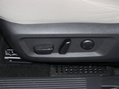 Used 2023 Nissan Rogue SV FWD image 14