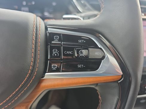 Used 2024 Jeep Grand Cherokee L Summit AWD/4WD image 29