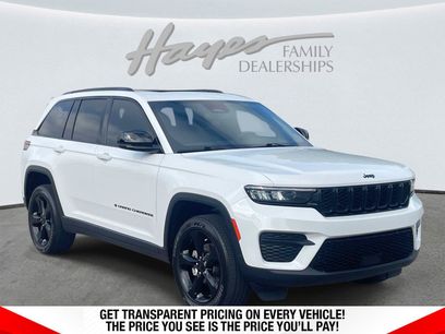 Used 2023 Jeep Grand Cherokee Altitude