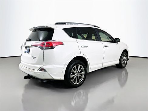 Used 2017 Toyota RAV4 Platinum image 8