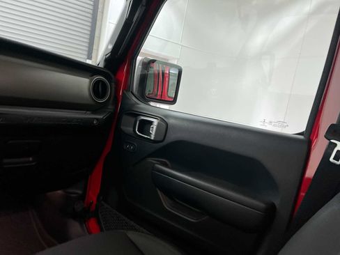 Used 2022 Jeep Wrangler Unlimited Sport AWD/4WD image 11