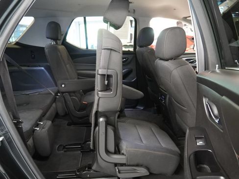 Used 2020 Chevrolet Traverse LT w/ Driver Confidence II Package AWD/4WD image 34