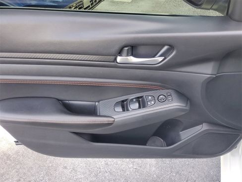 Used 2020 Nissan Altima 2.5 SR w/ Premium Package image 20