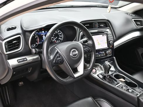 Used 2023 Nissan Maxima SV w/ Floor Mat Group FWD image 16
