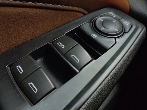 Used 2018 Chevrolet Traverse High Country AWD/4WD image 27