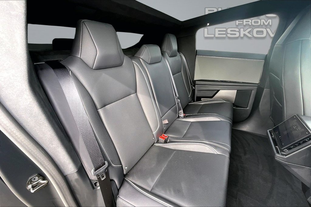 Used 2025 Tesla Cybertruck AWD Crew Cab image 27