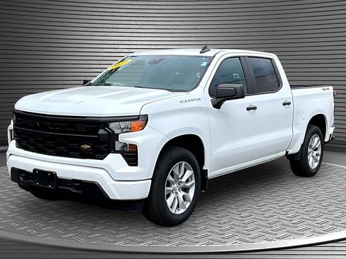 Used 2023 Chevrolet Silverado 1500 Custom AWD/4WD image 3