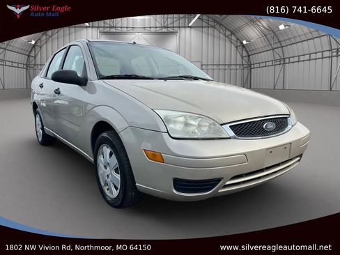 Used 2007 Ford Focus S image 4