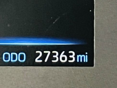 Used 2023 Toyota Corolla LE image 8