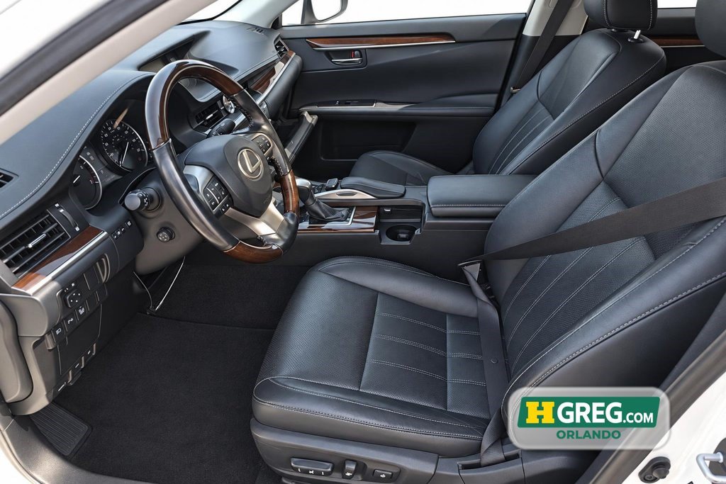 Used 2016 Lexus ES 350 w/ Luxury Package w/Wood Trim FWD image 10