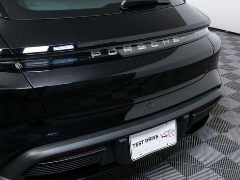 Used 2024 Porsche Taycan 4 Cross Turismo image 34