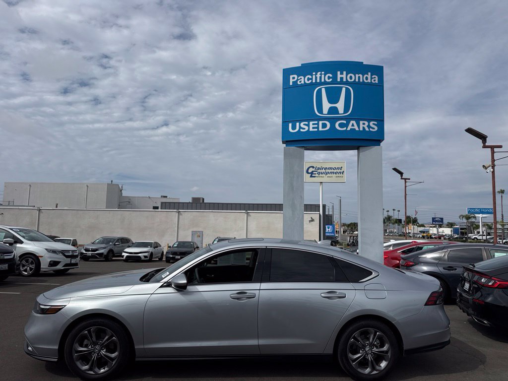 Used 2024 Honda Accord EX image 2