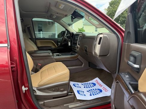 Used 2017 GMC Sierra 1500 Denali w/ Denali Ultimate Package AWD/4WD image 7