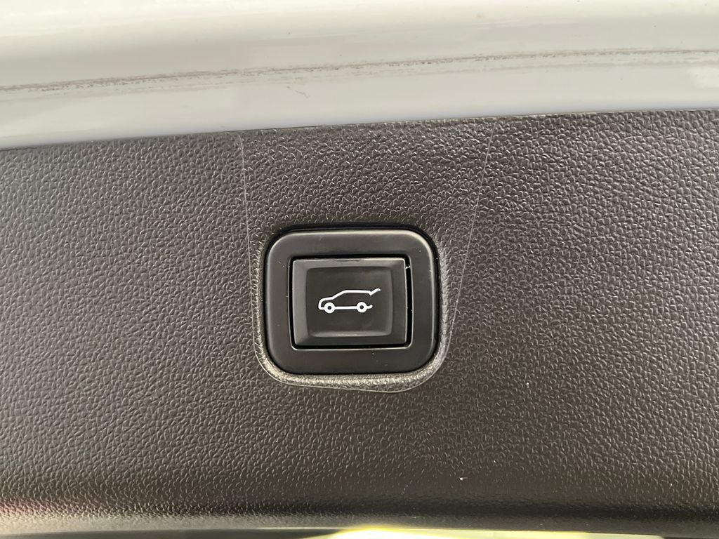 Used 2022 Chevrolet Blazer LT AWD/4WD image 43