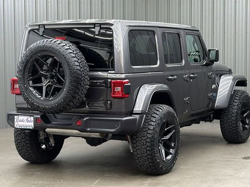 Used 2025 Jeep Wrangler Unlimited Sahara w/ Safety Group AWD/4WD image 5