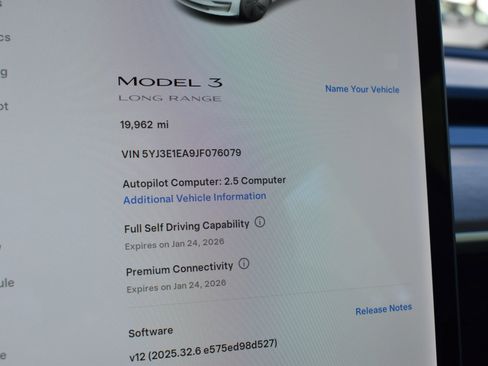 Used 2018 Tesla Model 3 Long Range image 10