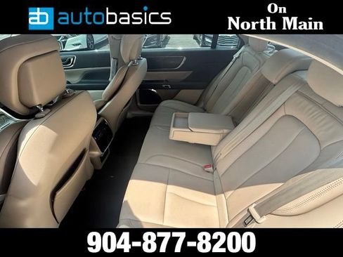 Used 2017 Lincoln Continental Select FWD image 27