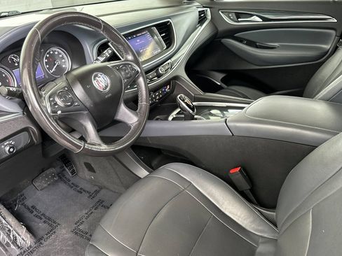 Certified 2020 Buick Enclave Essence w/ Sound and Sites Package AWD/4WD image 10