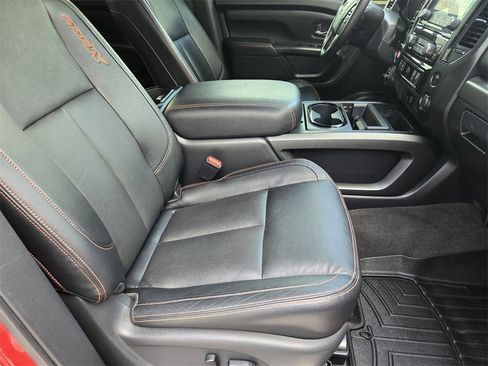 Used 2021 Nissan Titan PRO-4X w/ Pro-4x Convenience Package image 12