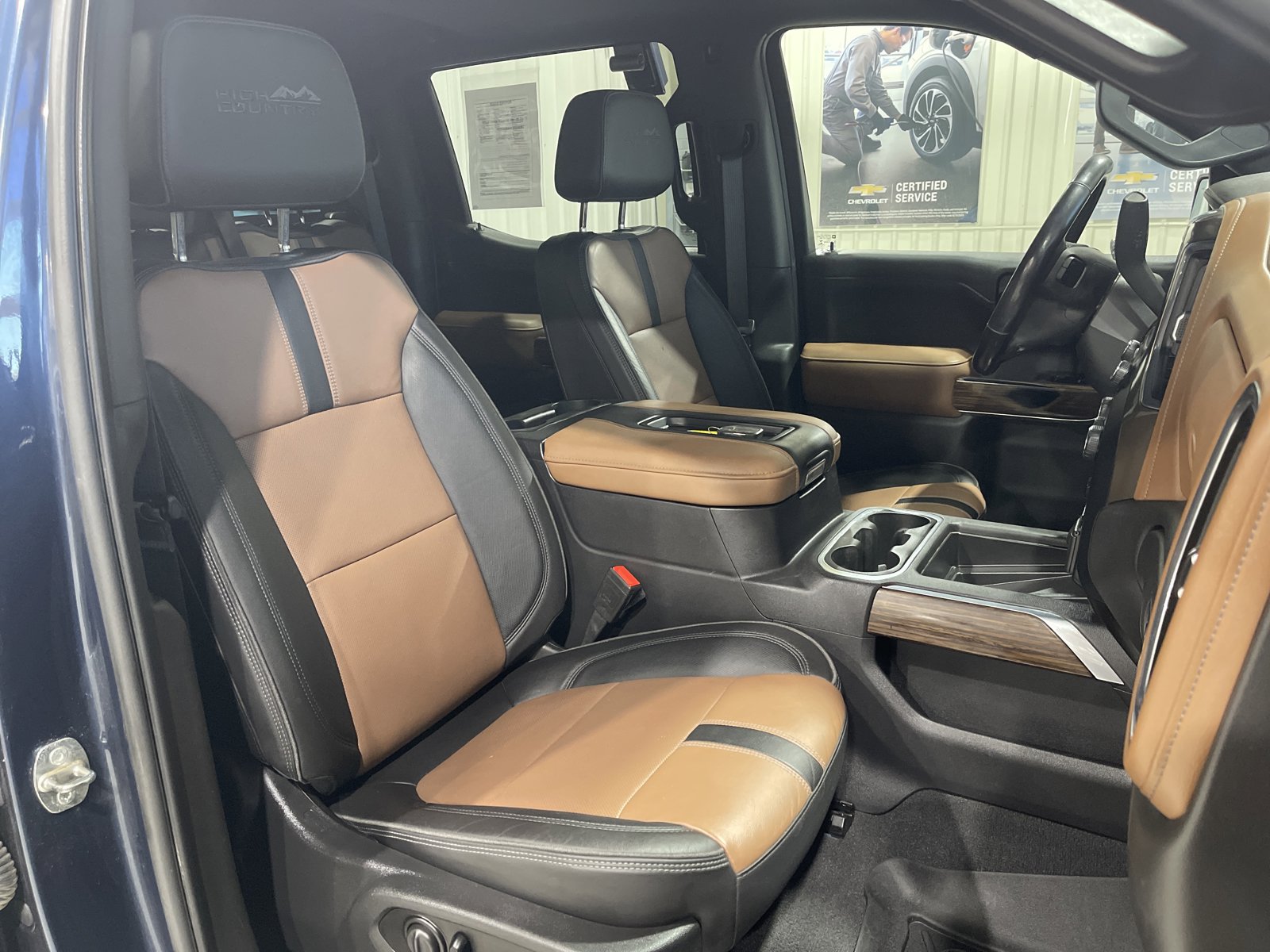 Used 2021 Chevrolet Silverado 1500 High Country w/ Technology Package AWD/4WD image 19