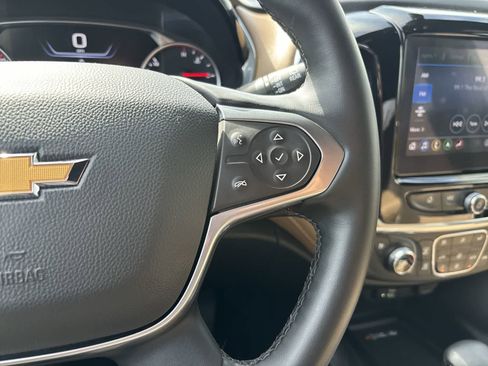Used 2023 Chevrolet Traverse Premier image 13