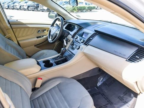 Used 2013 Ford Taurus SE image 14