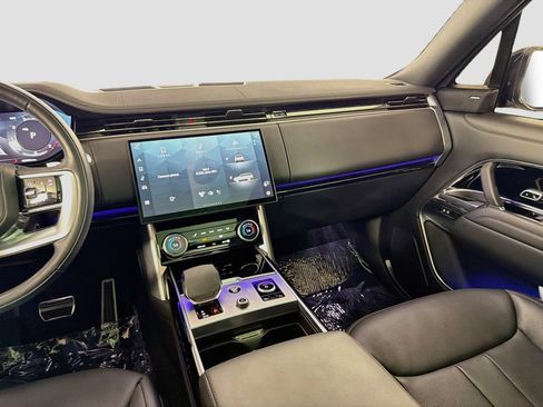 Certified 2023 Land Rover Range Rover SE AWD/4WD image 25