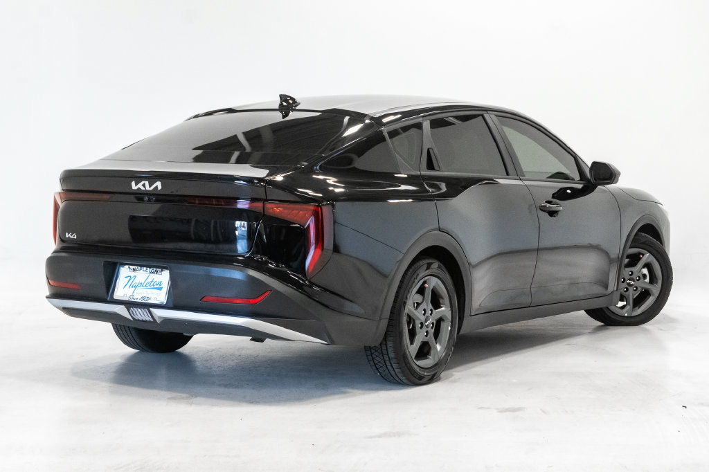 Used 2025 Kia K4 FWD image 29