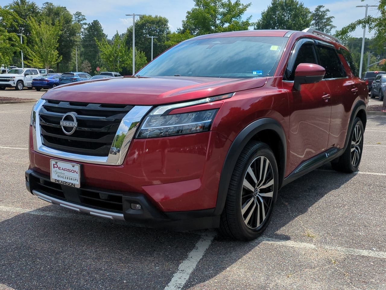 Used 2023 Nissan Pathfinder Platinum w/ Cargo Package AWD/4WD image 8