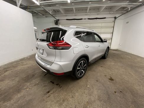 Used 2017 Nissan Rogue SL w/ SL Premium Package image 6