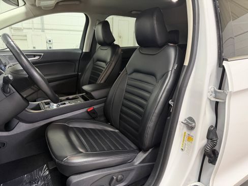 Certified 2024 Ford Edge SEL AWD/4WD image 9