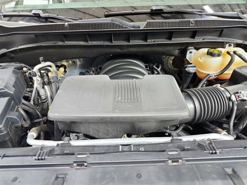 Used 2023 Chevrolet Suburban Premier image 17