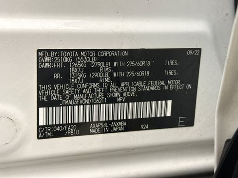 Used 2022 Toyota RAV4 SE w/ Weather & Moonroof Package AWD/4WD image 23