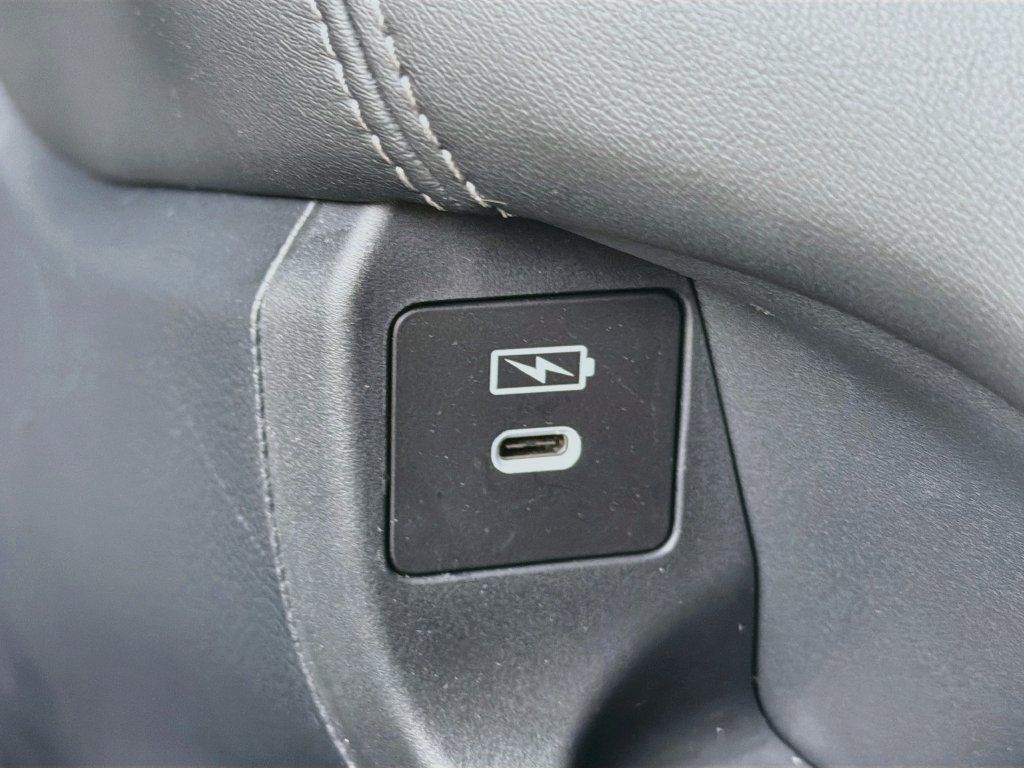 Used 2025 Honda HR-V EX-L image 18