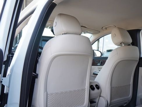 Certified 2022 Mercedes-Benz GLA 250 4MATIC image 29