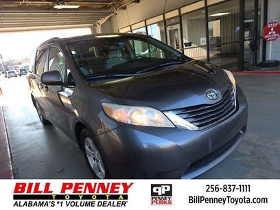 Used 2017 Toyota Sienna LE