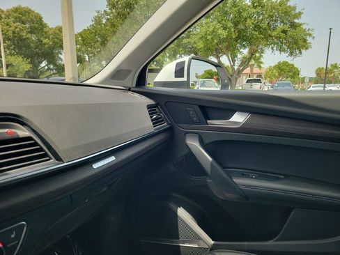 Used 2021 Audi Q5 2.0T Premium Plus AWD/4WD image 29