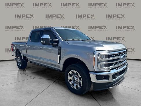 Used 2023 Ford F350 Lariat w/ Chrome Package AWD/4WD image 7