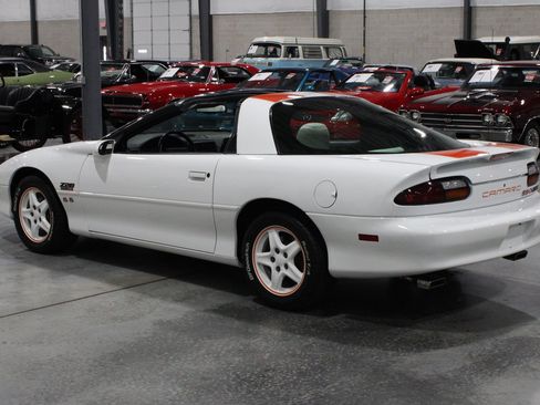 Used 1997 Chevrolet Camaro Z28 w/ Preferred Equipment Group 2 RWD image 3