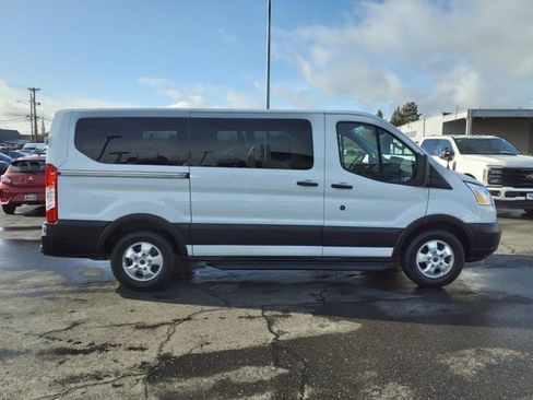 Used 2019 Ford Transit 150 XLT RWD image 4