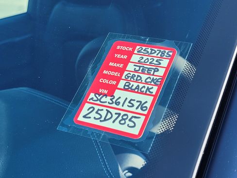 New 2025 Jeep Grand Cherokee Limited w/ Luxury Tech Group II image 20