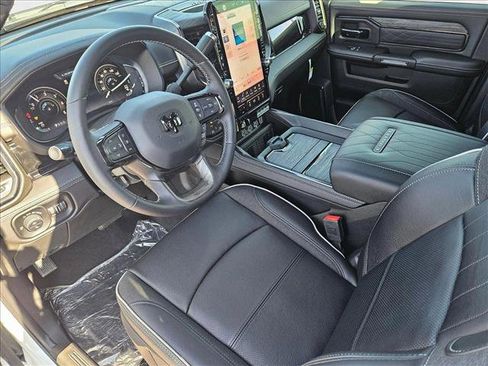 New 2025 RAM 2500 Limited image 8