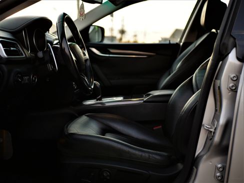 Used 2014 Maserati Ghibli image 10