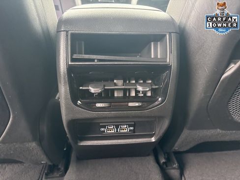 Used 2023 Jeep Grand Cherokee Laredo AWD/4WD image 33