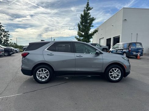 Used 2024 Chevrolet Equinox LT AWD/4WD image 8