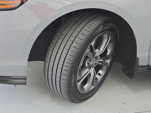 Used 2024 Honda Accord EX-L image 30