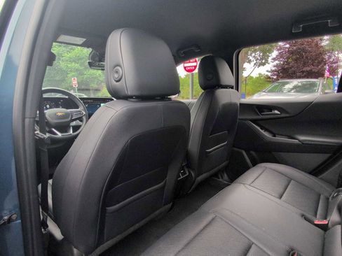 Used 2025 Chevrolet Equinox LT w/ Convenience Package II AWD/4WD image 18