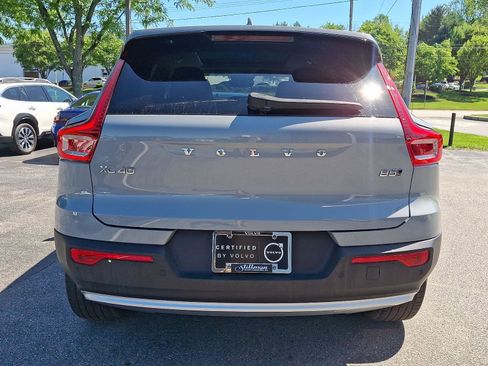 Certified 2024 Volvo XC40 B5 Plus w/ Climate Package AWD/4WD image 5